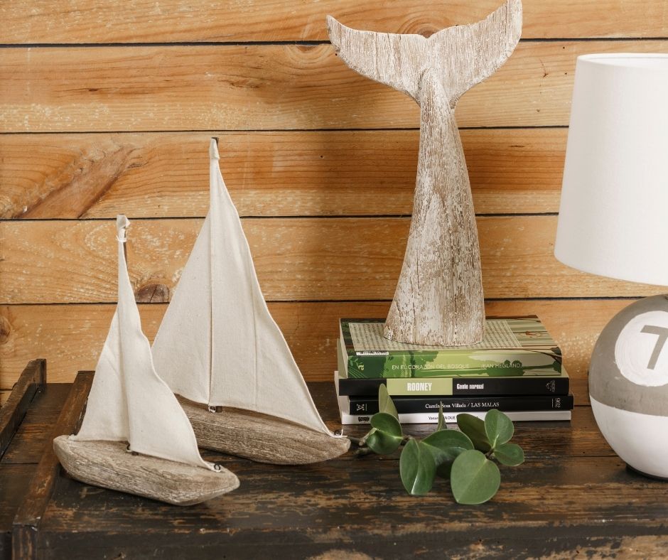 Driftwood ornaments with Sea style
