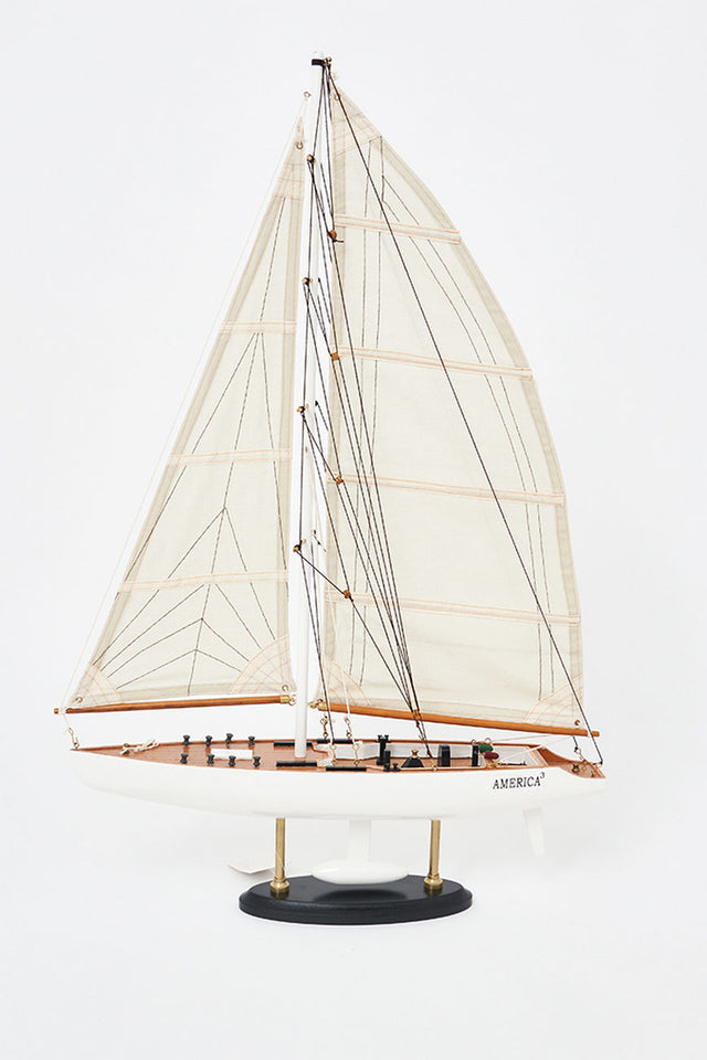 America - Model Boat - Medium Size Sail Boats Batela Giftware